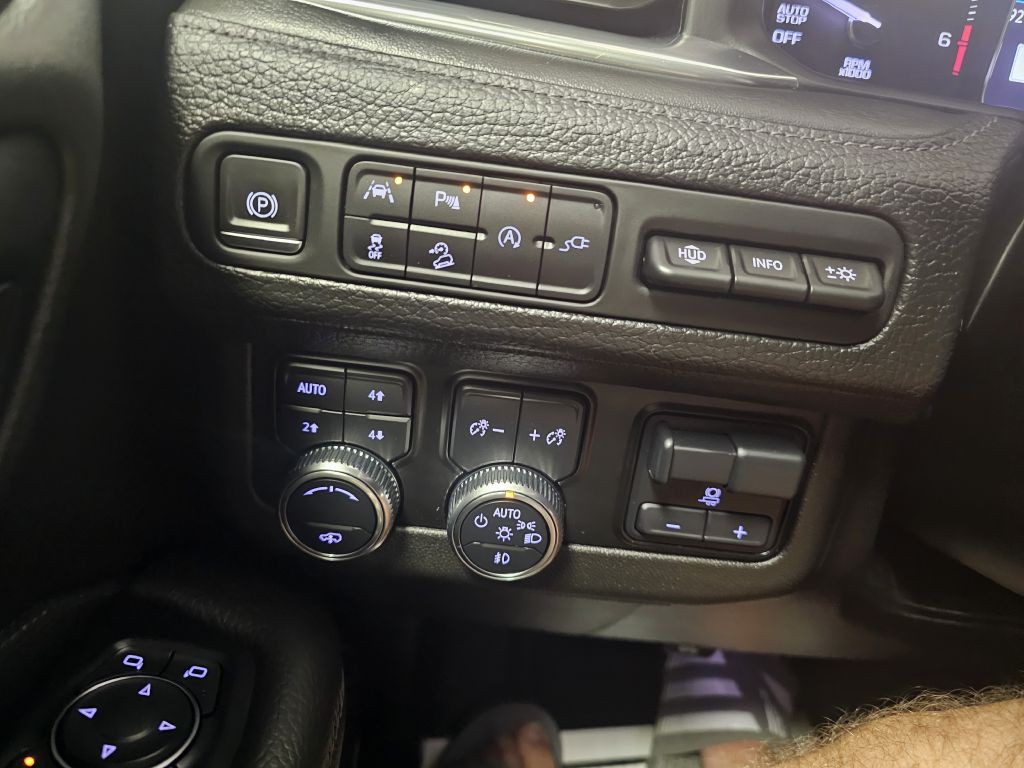 2021 GMC Yukon Image 19