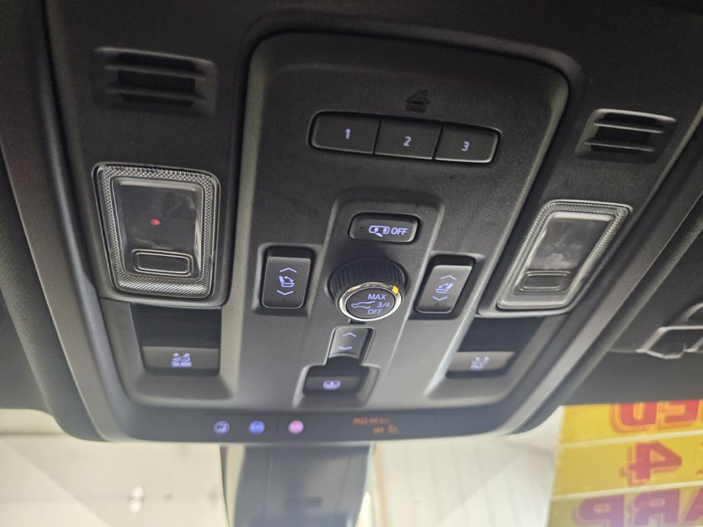 2021 GMC Yukon Image 23