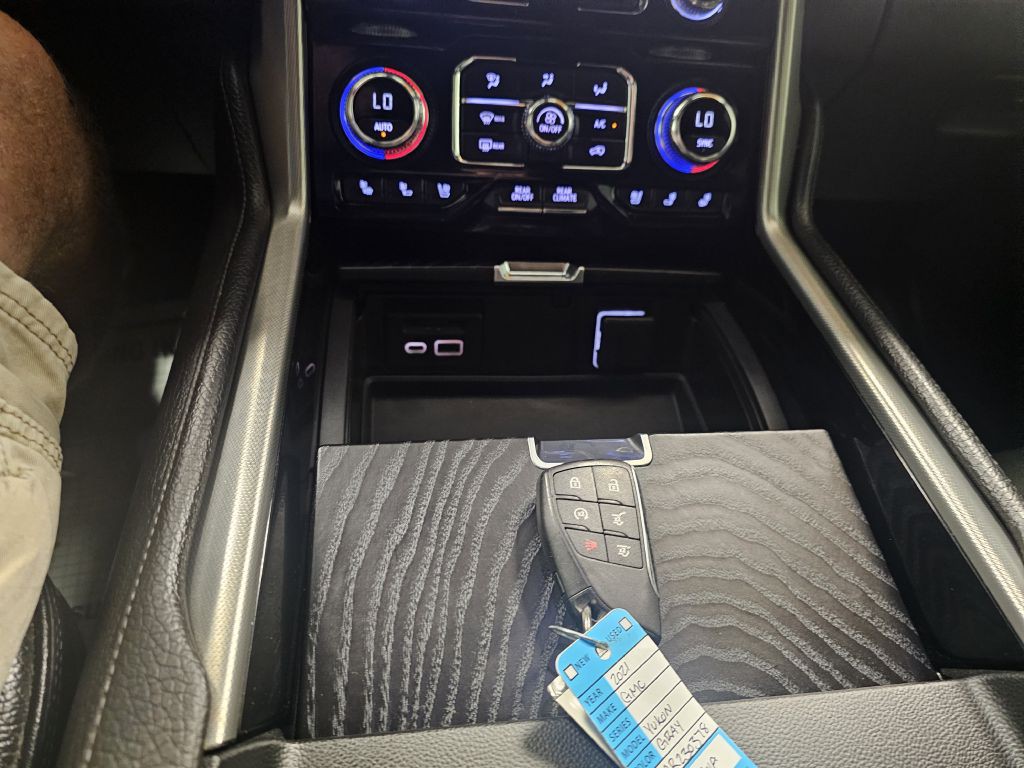2021 GMC Yukon Image 24