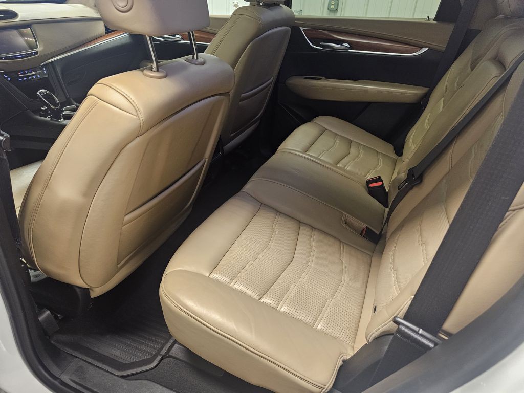 2017 Cadillac XT5 Image 12