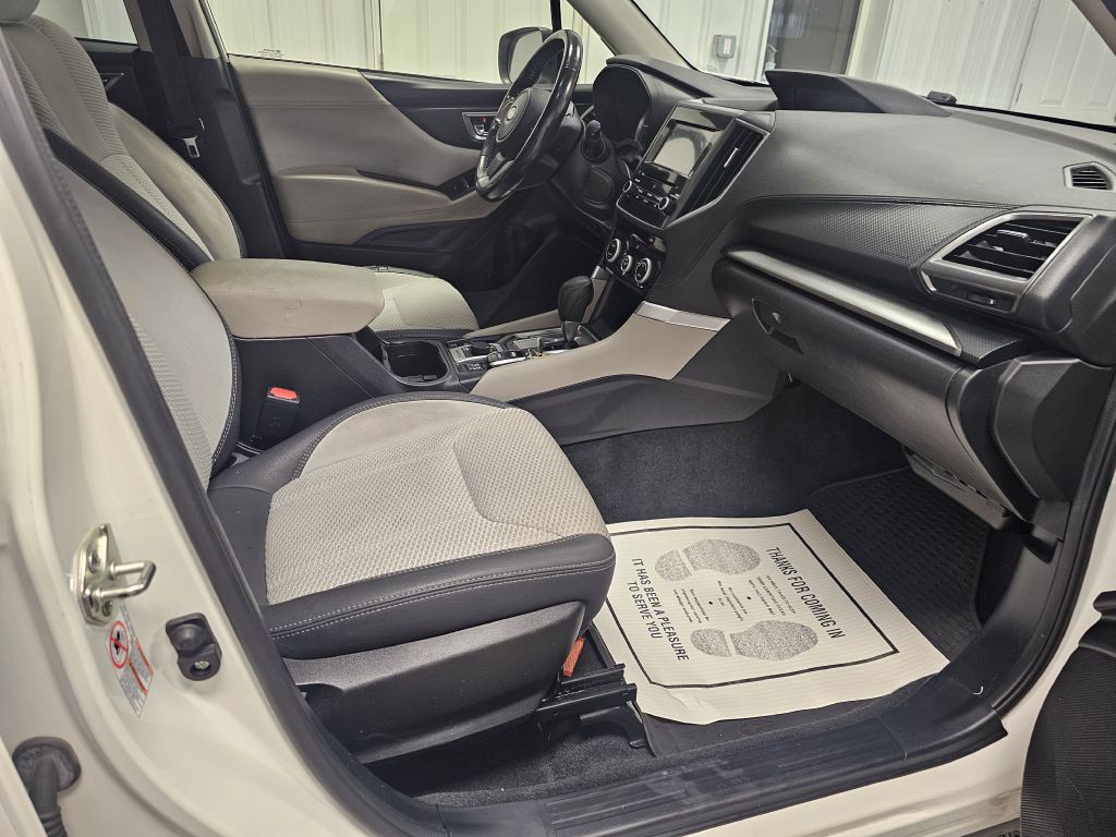 2020 Subaru Forester Image 17