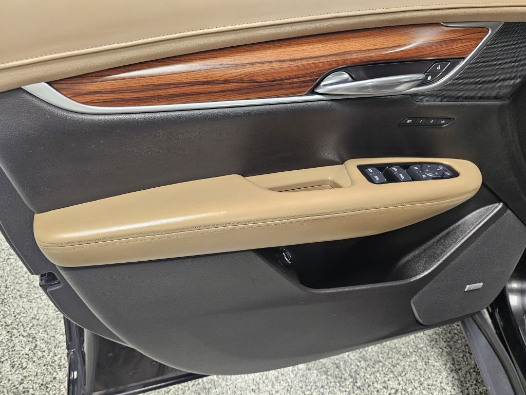 2017 Cadillac XT5 Image 9