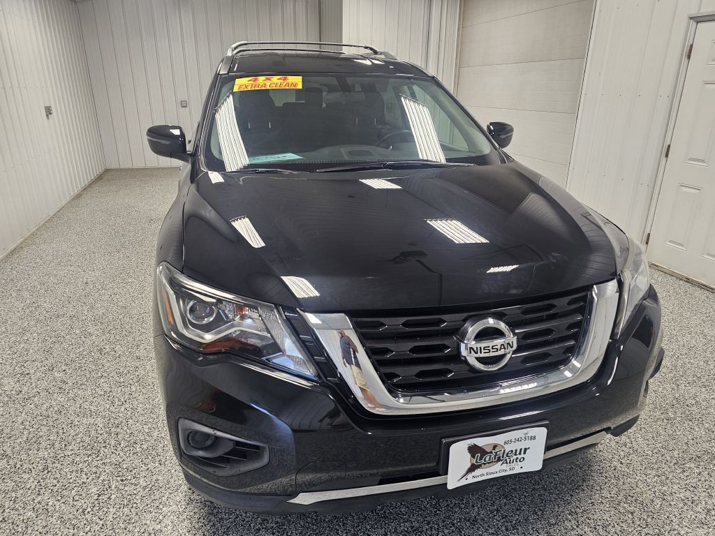2020 Nissan Pathfinder Image 3