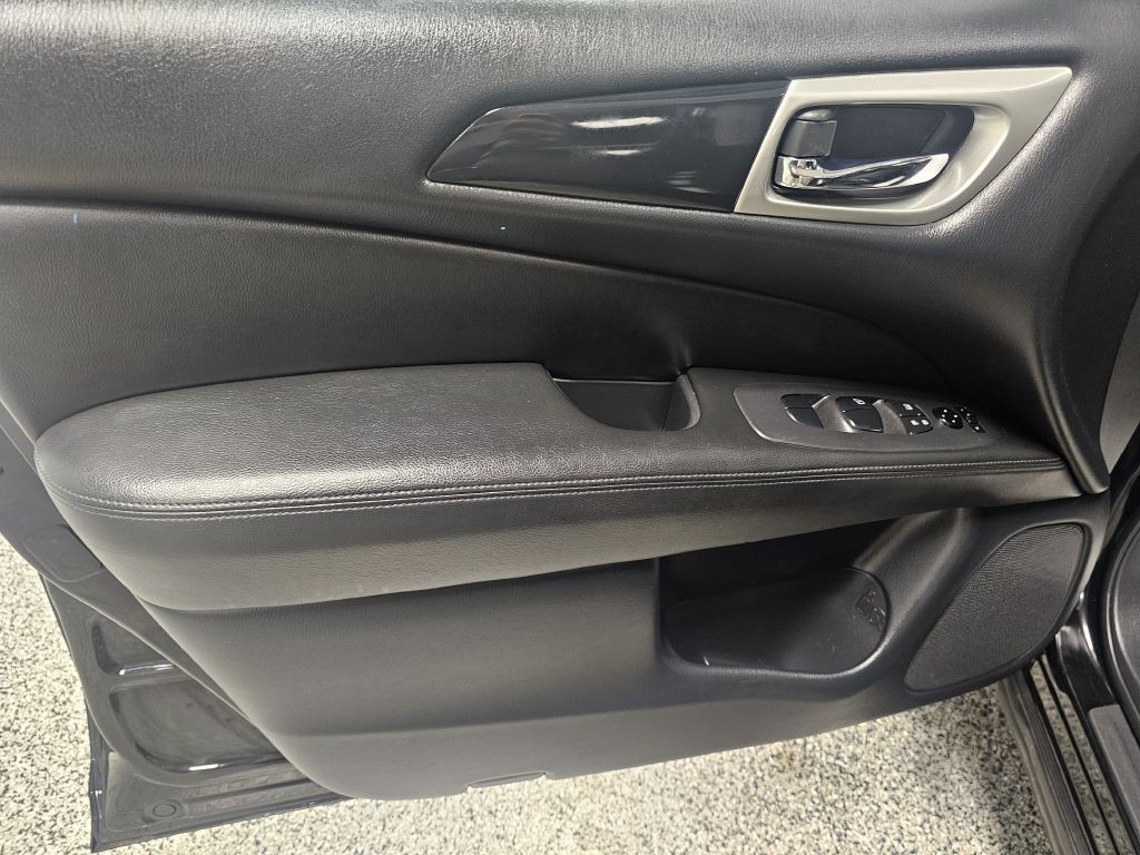 2020 Nissan Pathfinder Image 8