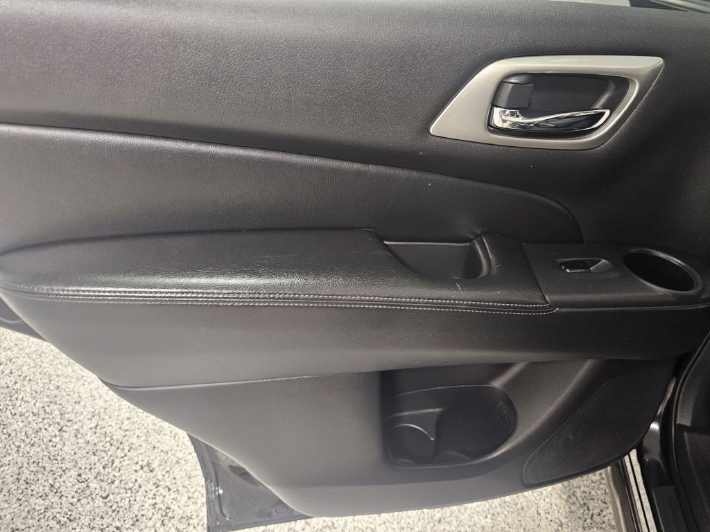 2020 Nissan Pathfinder Image 10