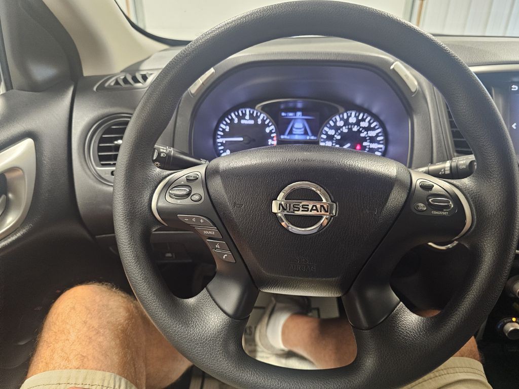 2020 Nissan Pathfinder Image 16