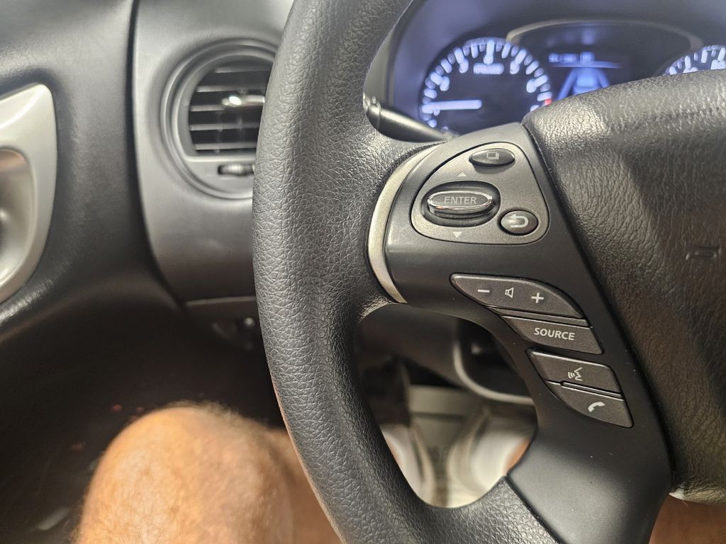 2020 Nissan Pathfinder Image 17