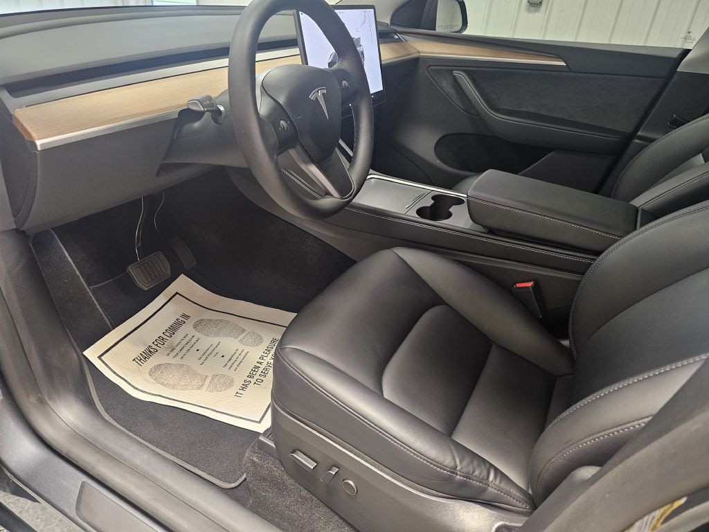 2023 Tesla Model Y Image 9