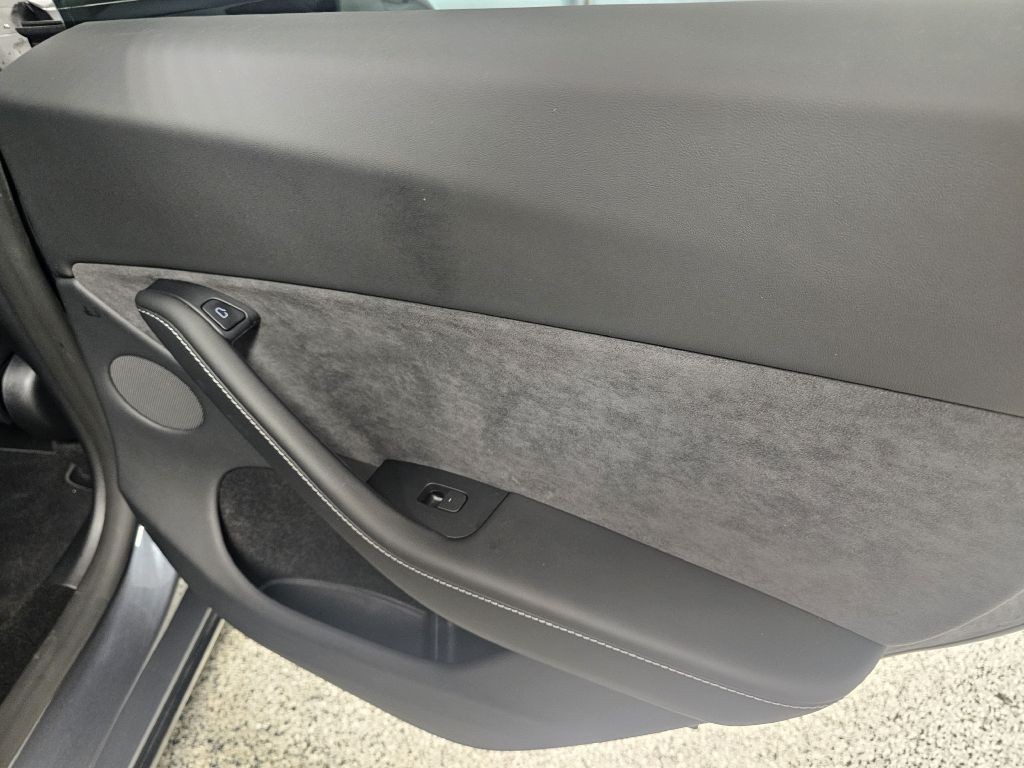 2023 Tesla Model Y Image 13