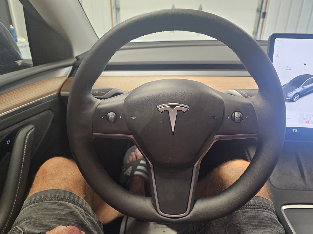 2023 Tesla Model Y Image 17