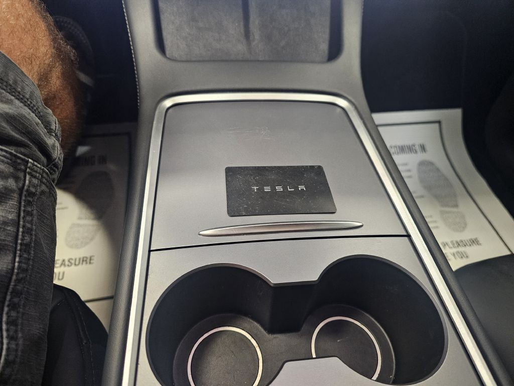 2023 Tesla Model Y Image 18