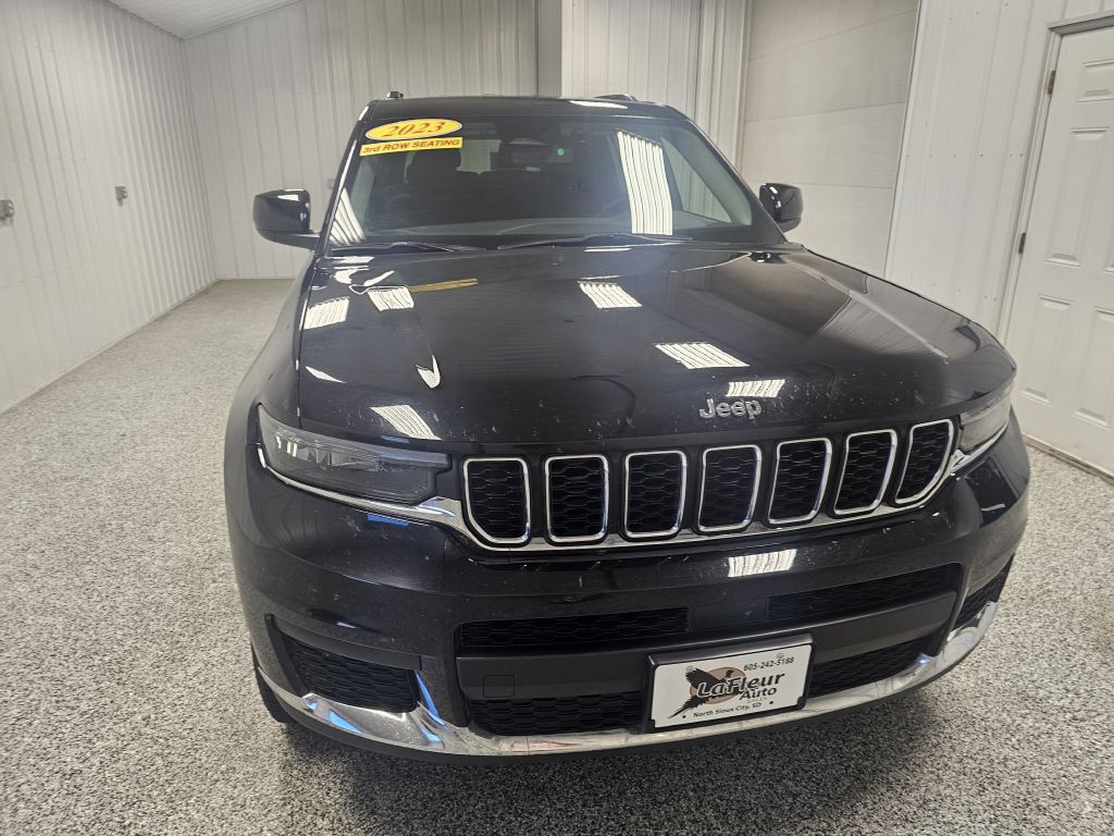 2023 Jeep Grand Cherokee Image 3