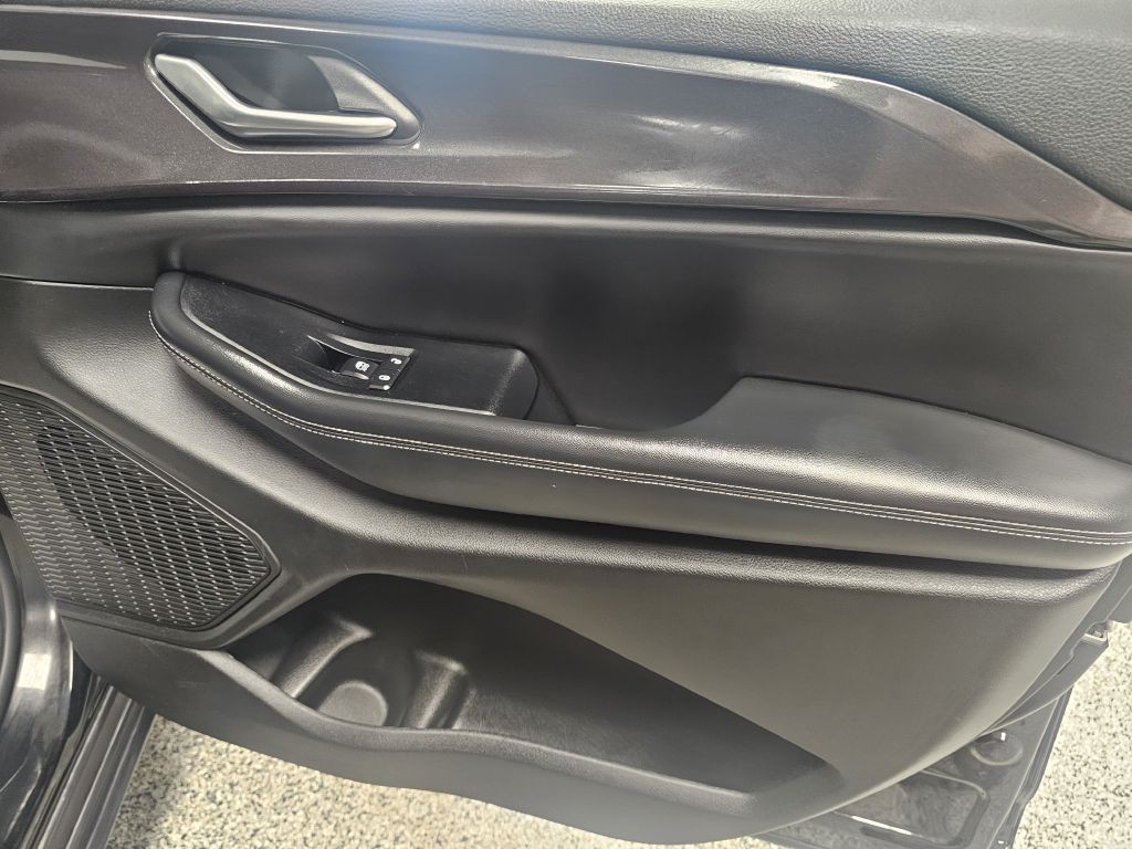 2023 Jeep Grand Cherokee Image 18