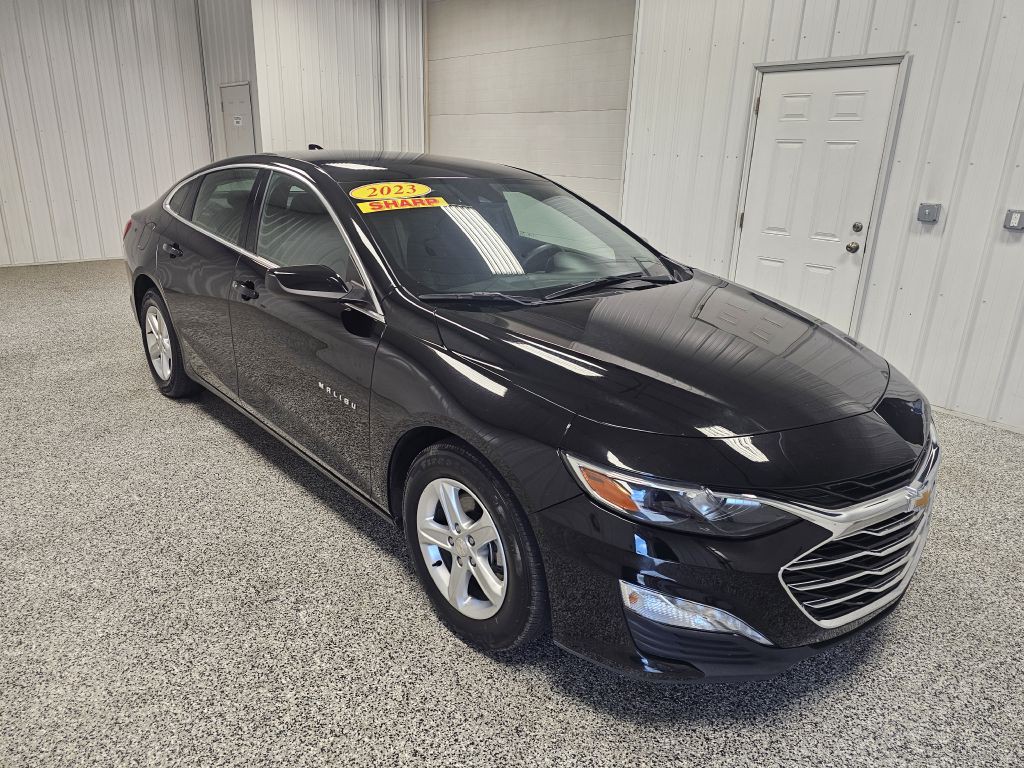 2023 Chevrolet Malibu Image 2