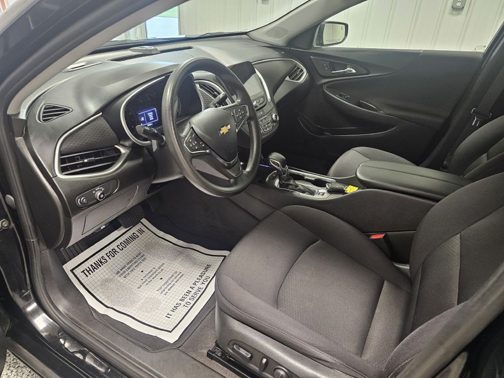 2023 Chevrolet Malibu Image 9