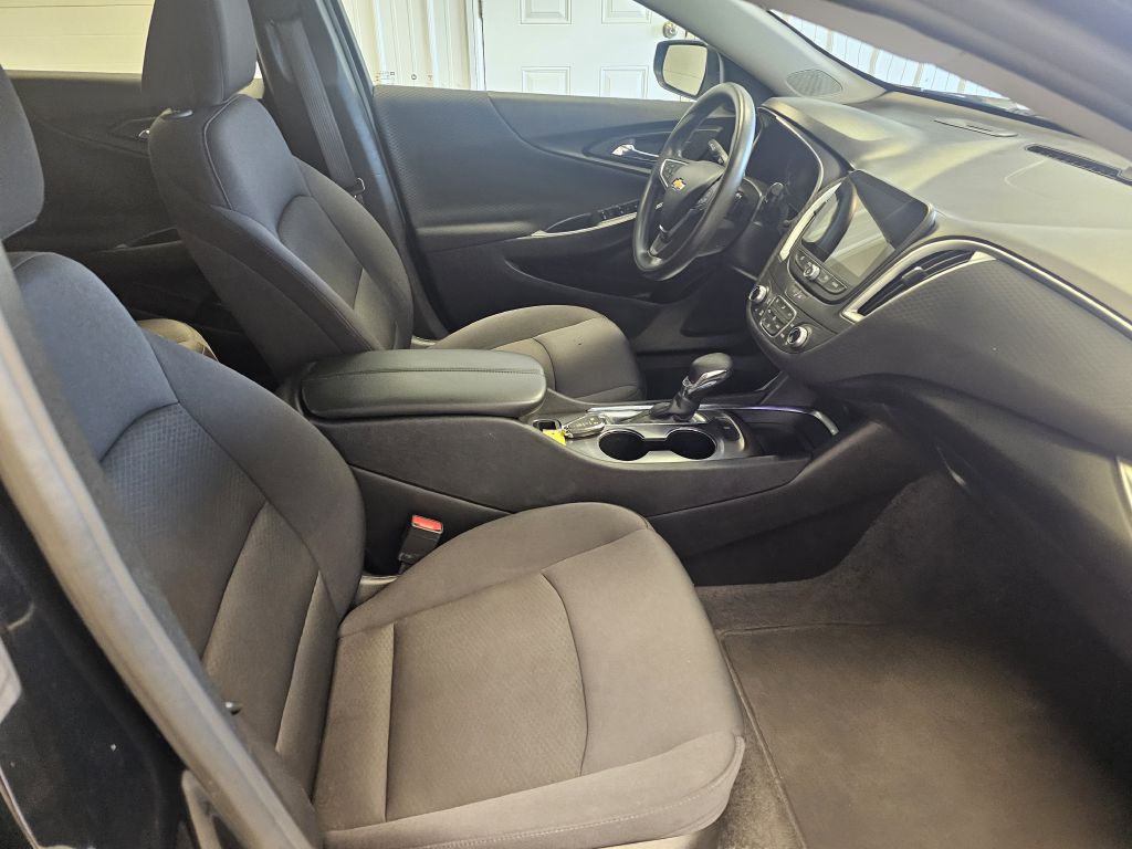 2023 Chevrolet Malibu Image 16