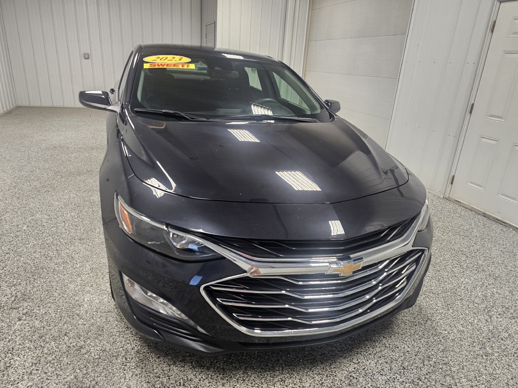 2023 Chevrolet Malibu Image 3