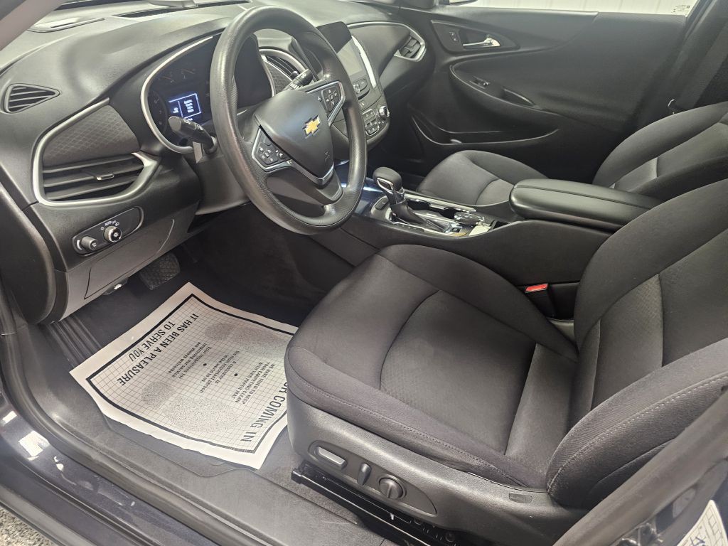 2023 Chevrolet Malibu Image 9