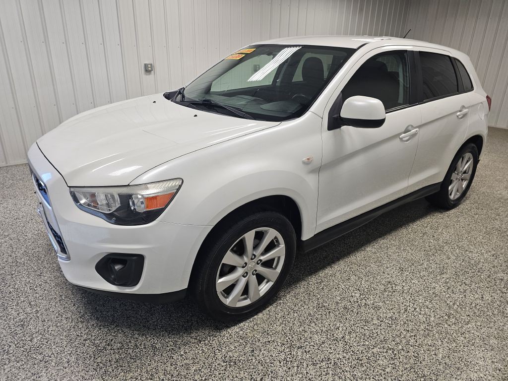 2014 Mitsubishi Outlander Image 1