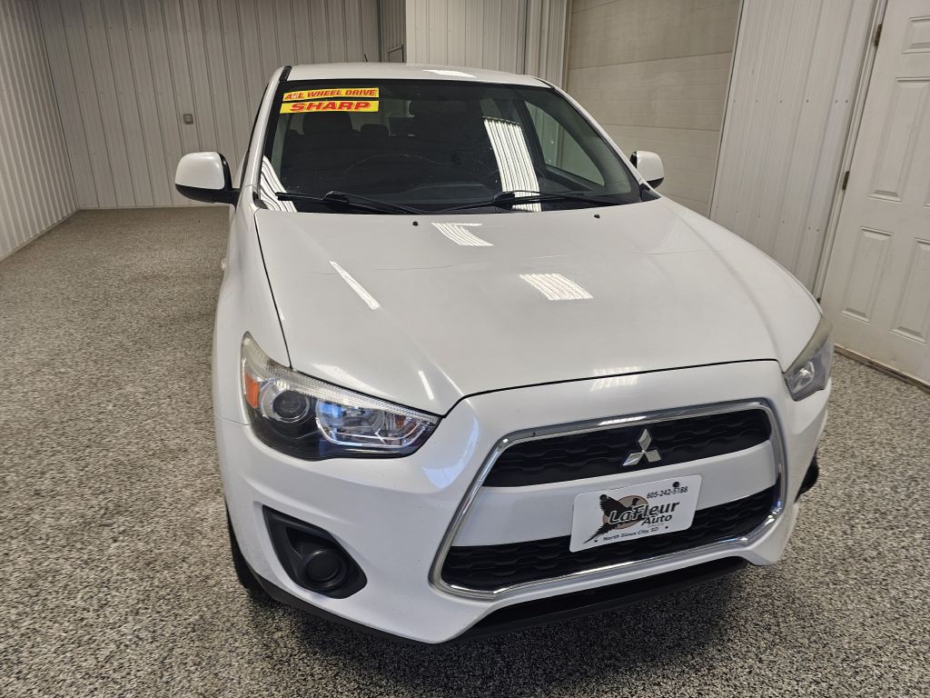 2014 Mitsubishi Outlander Image 3