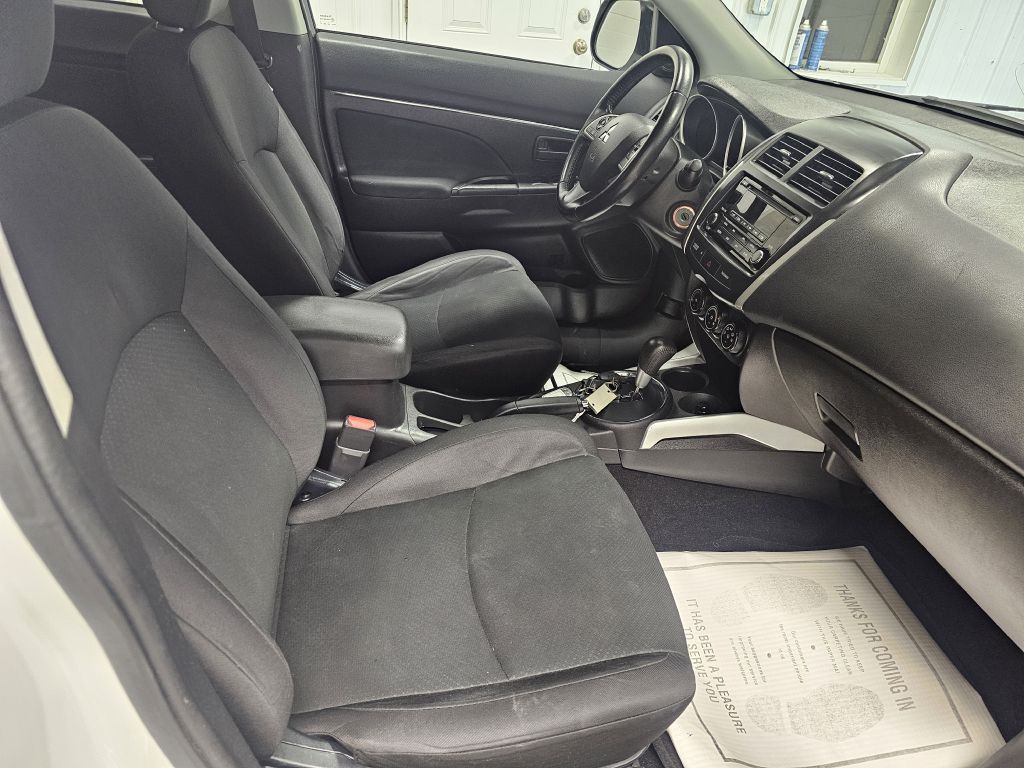 2014 Mitsubishi Outlander Image 15