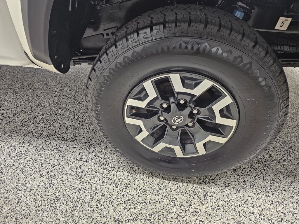 2023 Toyota Tacoma Image 7