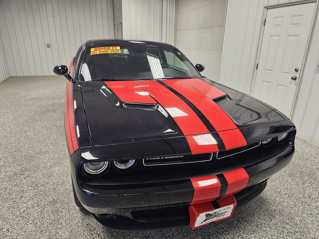 2019 Dodge Challenger Image 3