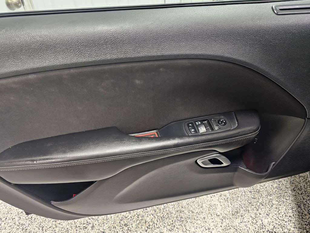 2019 Dodge Challenger Image 8