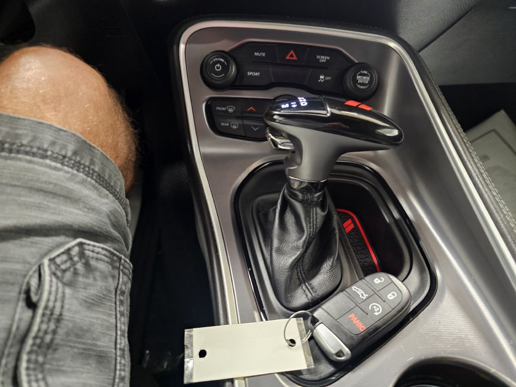 2019 Dodge Challenger Image 17