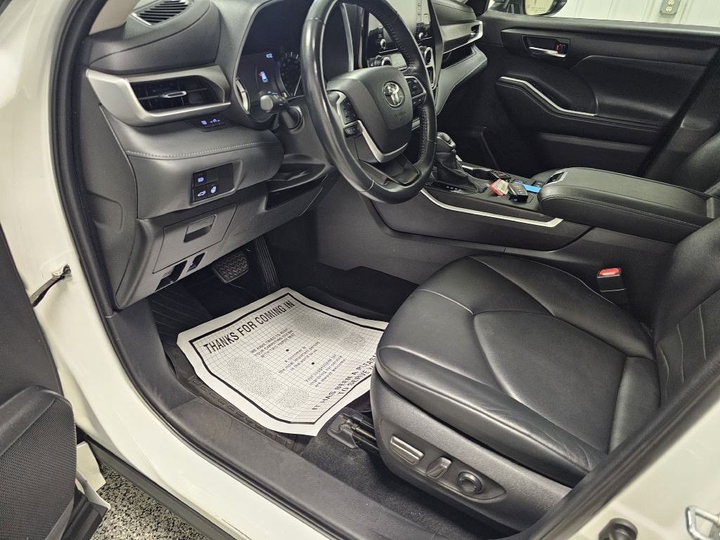 2022 Toyota Highlander Image 10