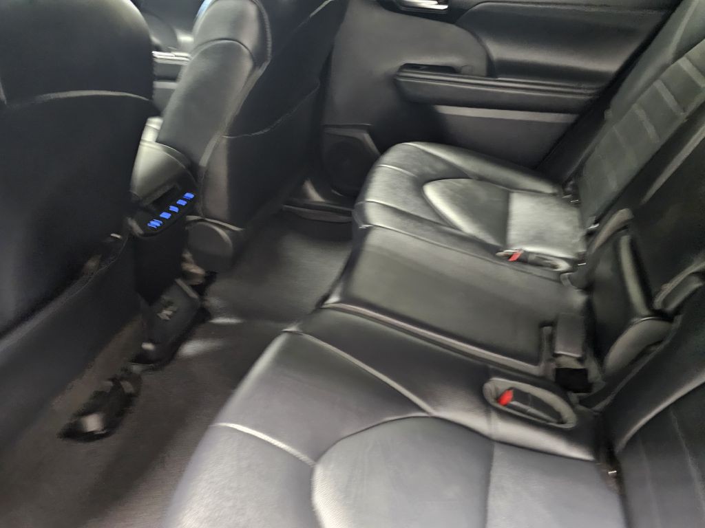 2022 Toyota Highlander Image 13