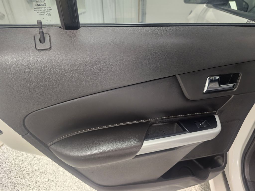 2014 Ford Edge Image 12