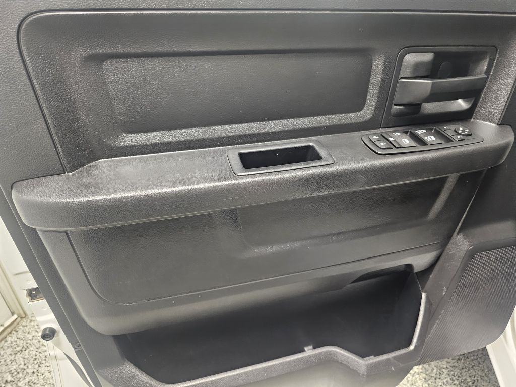 2015 RAM 1500 Image 8