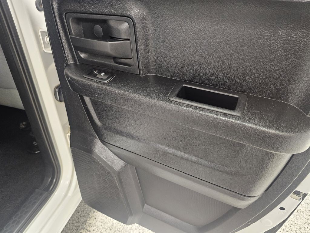 2015 RAM 1500 Image 12