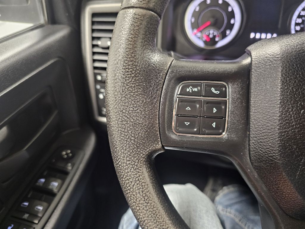 2015 RAM 1500 Image 17