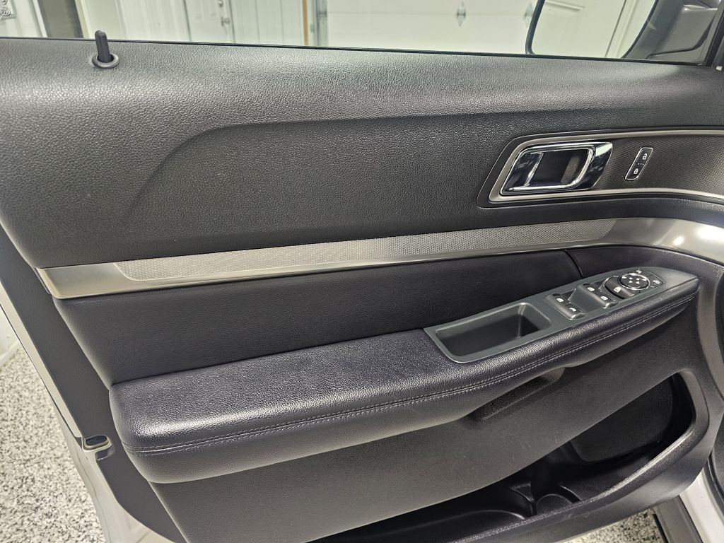 2019 Ford Explorer Image 9
