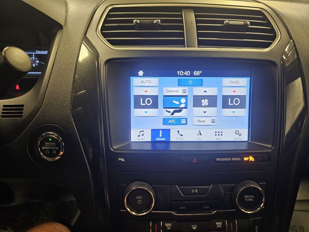 2019 Ford Explorer Image 24