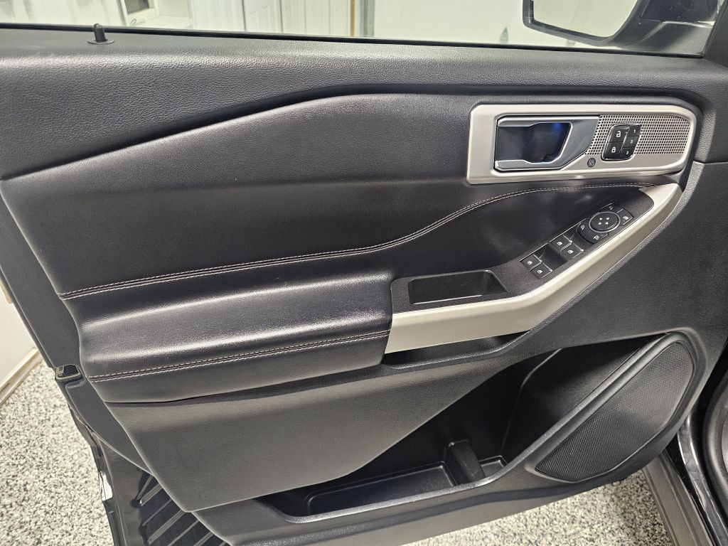 2022 Ford Explorer Image 9