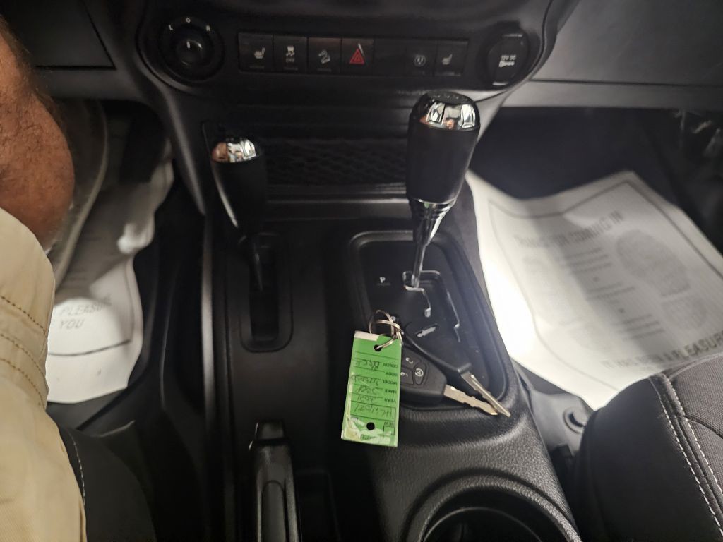 2017 Jeep Wrangler Unlimited Image 20