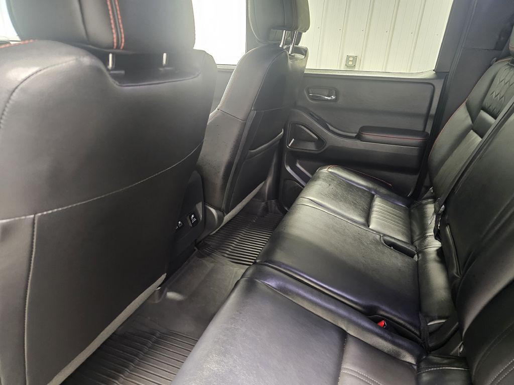 2023 Nissan Frontier Image 12