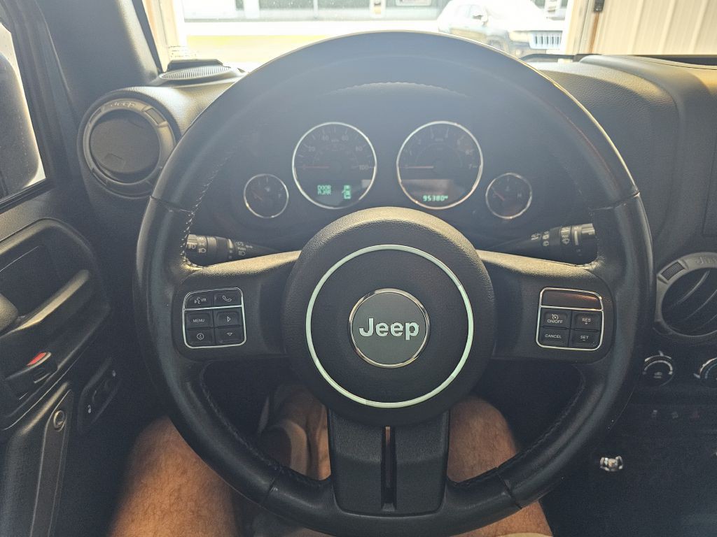 2017 Jeep Wrangler Unlimited Image 16