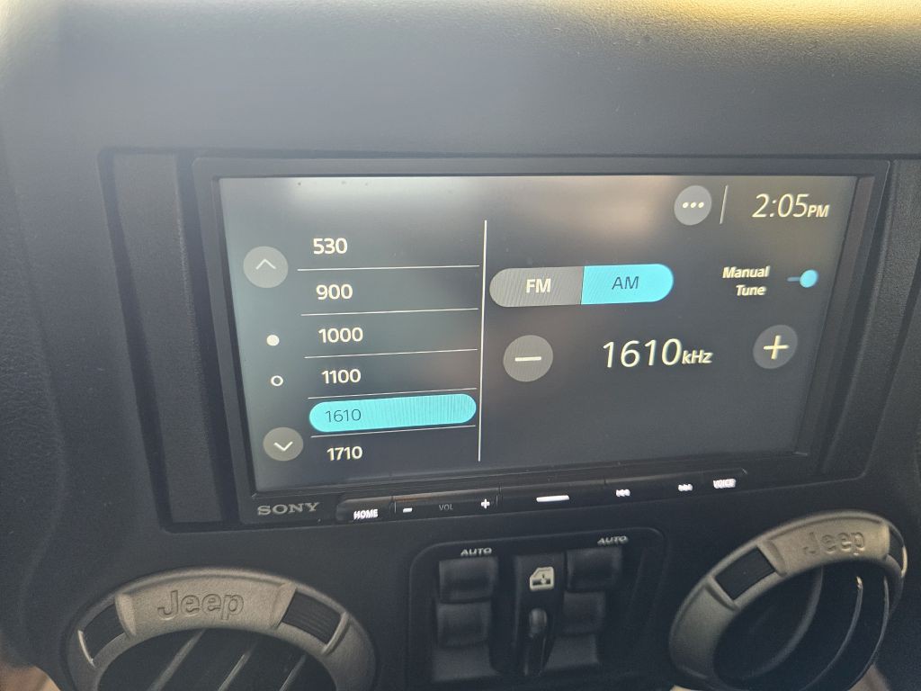 2017 Jeep Wrangler Unlimited Image 21