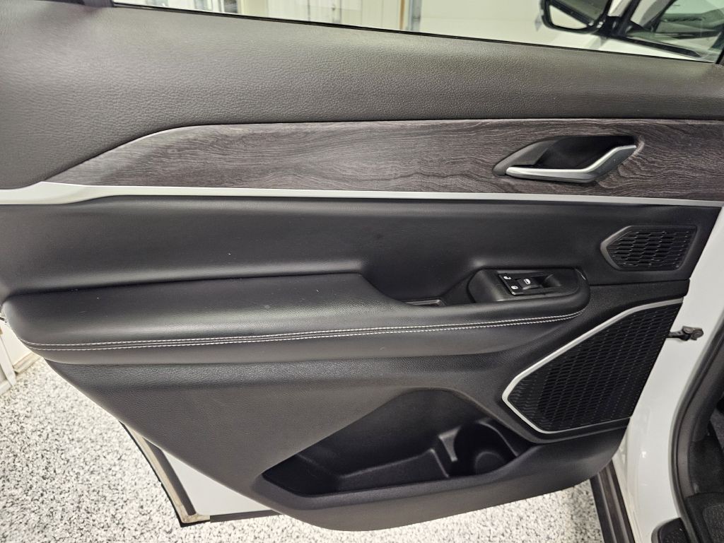 2022 Jeep Grand Cherokee Image 10