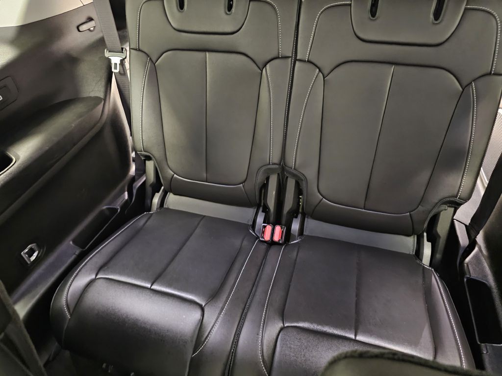 2022 Jeep Grand Cherokee Image 11