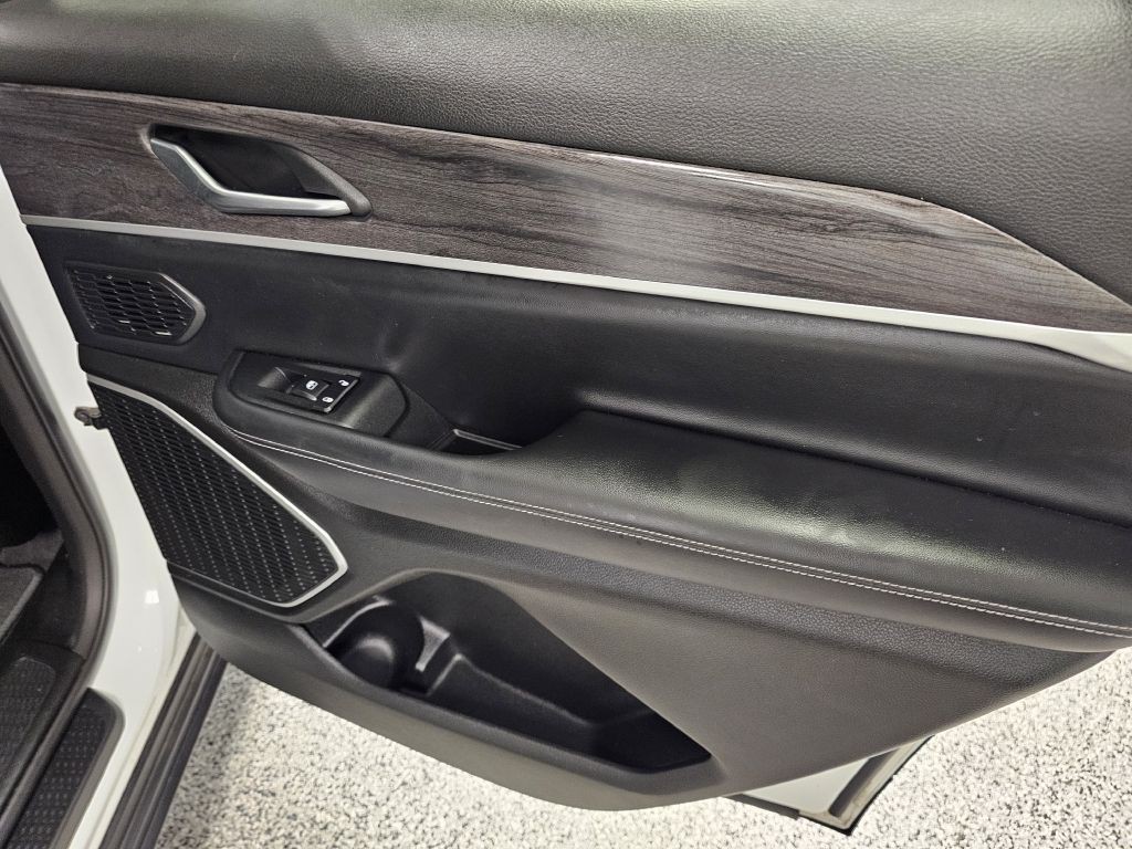 2022 Jeep Grand Cherokee Image 14
