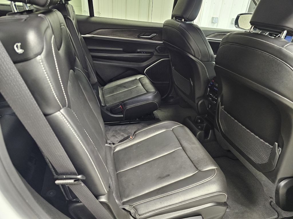 2022 Jeep Grand Cherokee Image 15