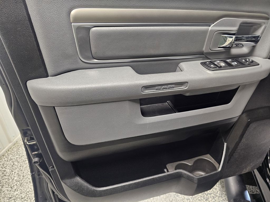 2019 RAM 1500 Image 8