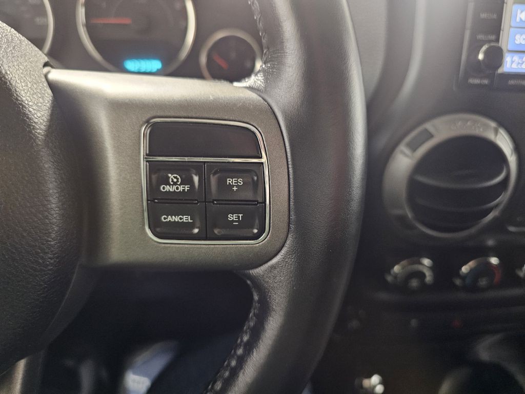 2016 Jeep Wrangler Image 15