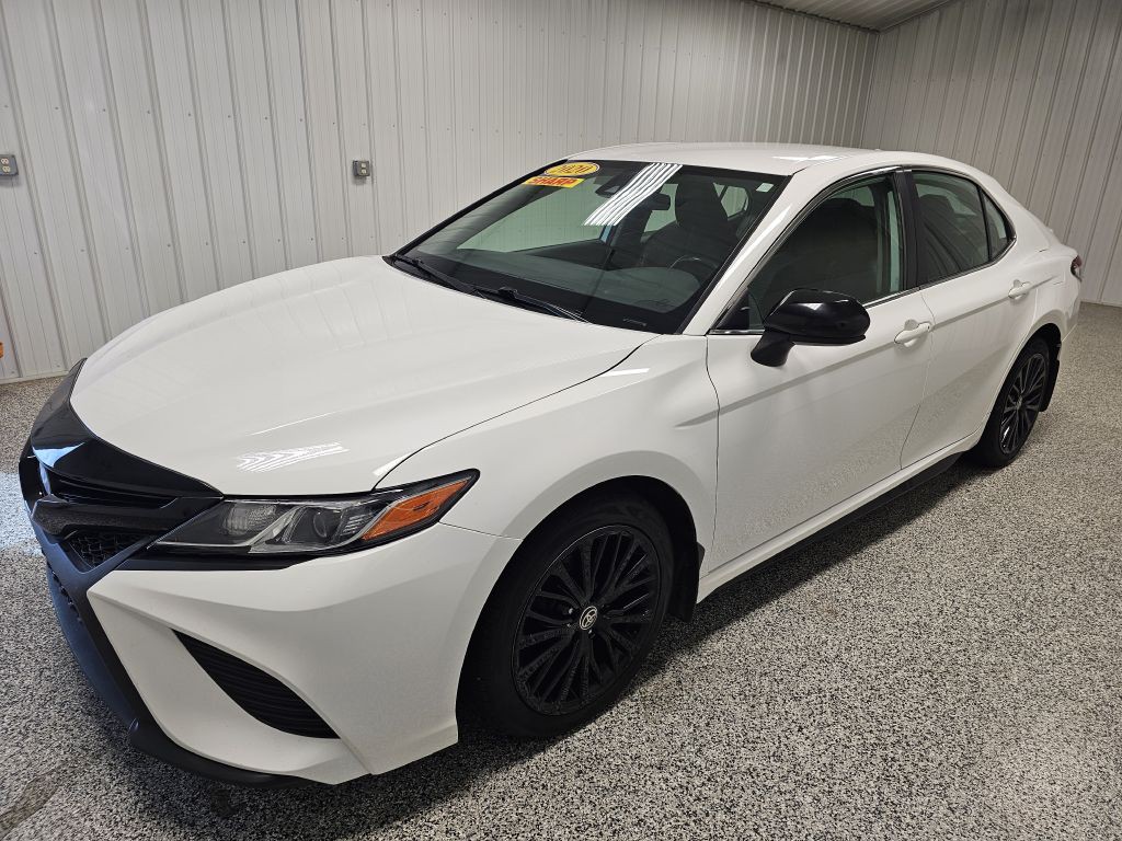 2020 Toyota Camry Image 1