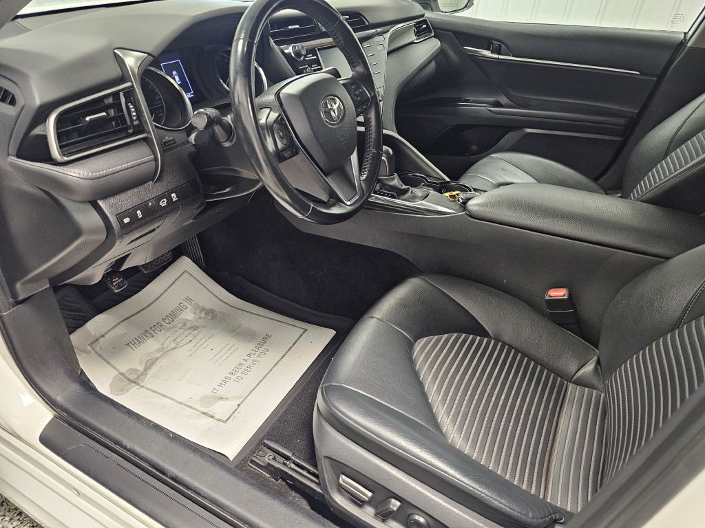 2020 Toyota Camry Image 9